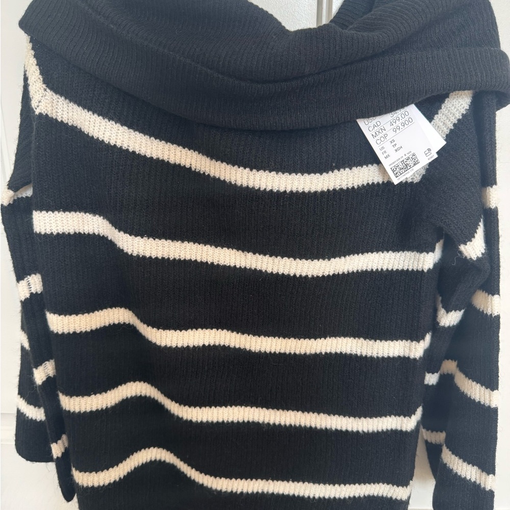 H&M Off-the-Shoulder Black and White Sweater